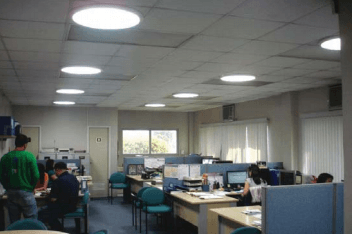 Philexcel Oficina Principal skylighting